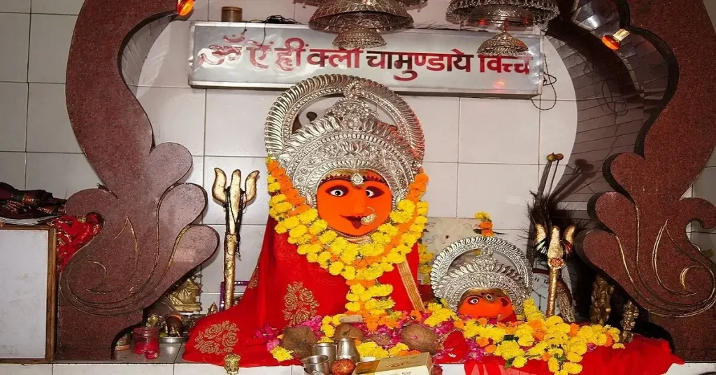 मां चामुण्डा चालीसा